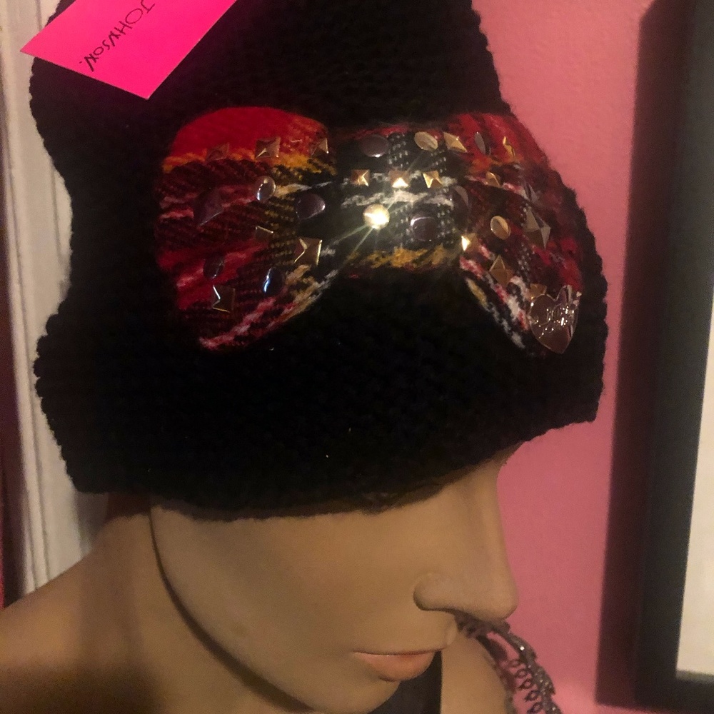 Betsey Johnson Knit Hat w/ Plaid Bow Adorable OS